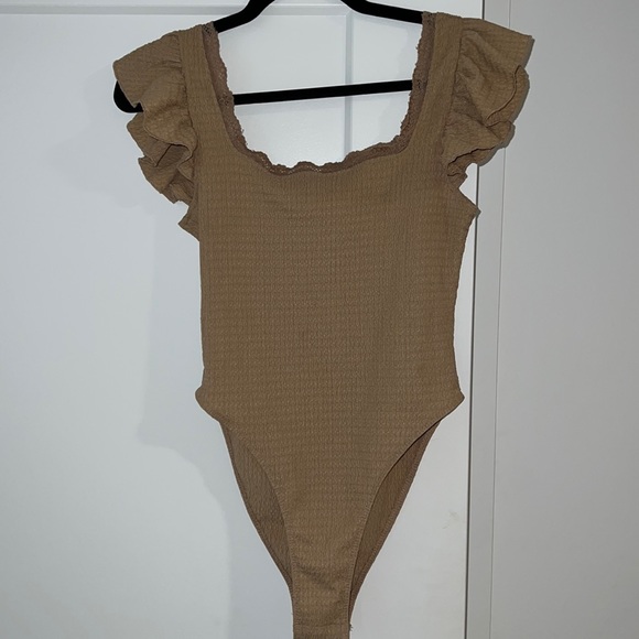 Tan Bodysuit with Ruffle Sleeves - Picture 1 of 2
